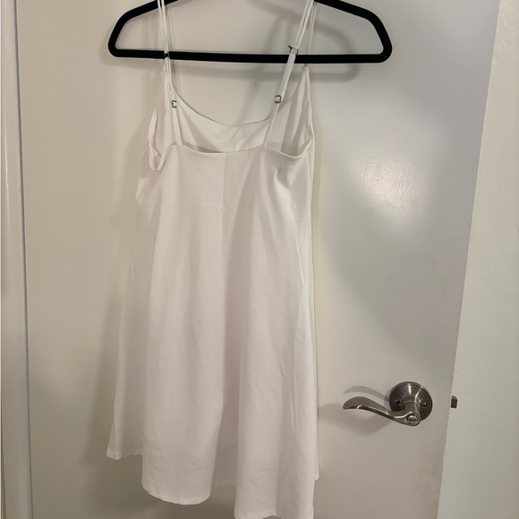 Abercrombie white tennis dress - Picture 4 of 5